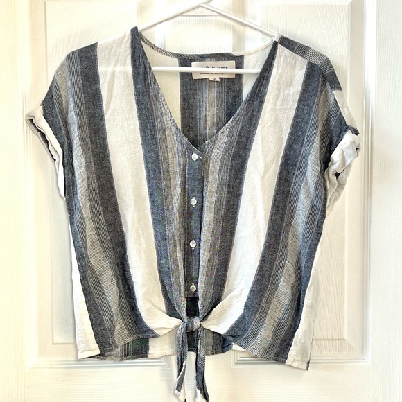 ⭐️ Cloth & Stone Front Tie Short Sleeve Tee SMALL - Picture 2 of 13